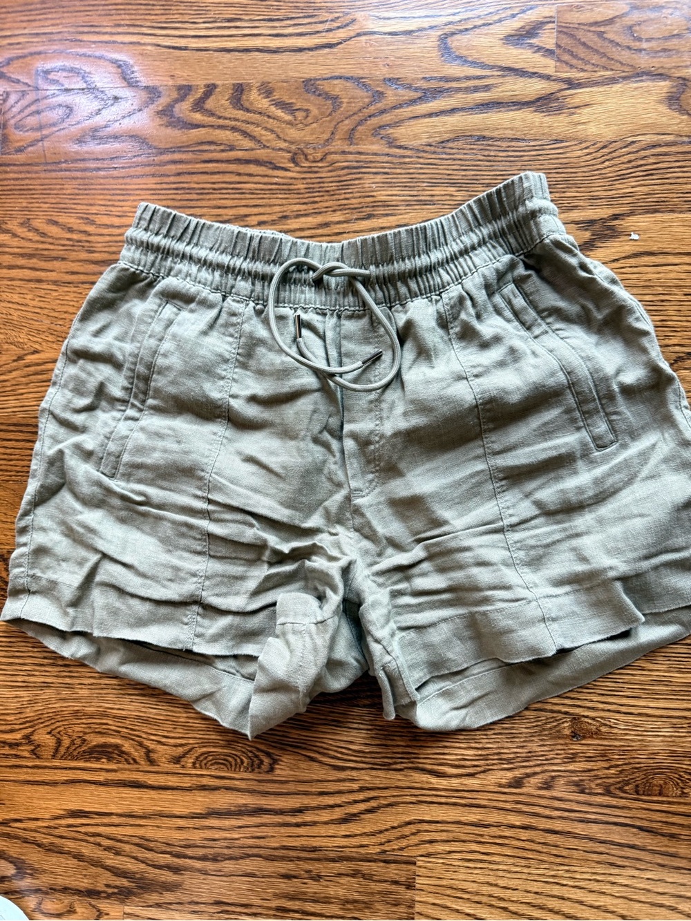 Athleta Olive Green Linen shorts. Size S. Zip pockets. Elastic waist/ tie. EUC - Picture 2 of 7